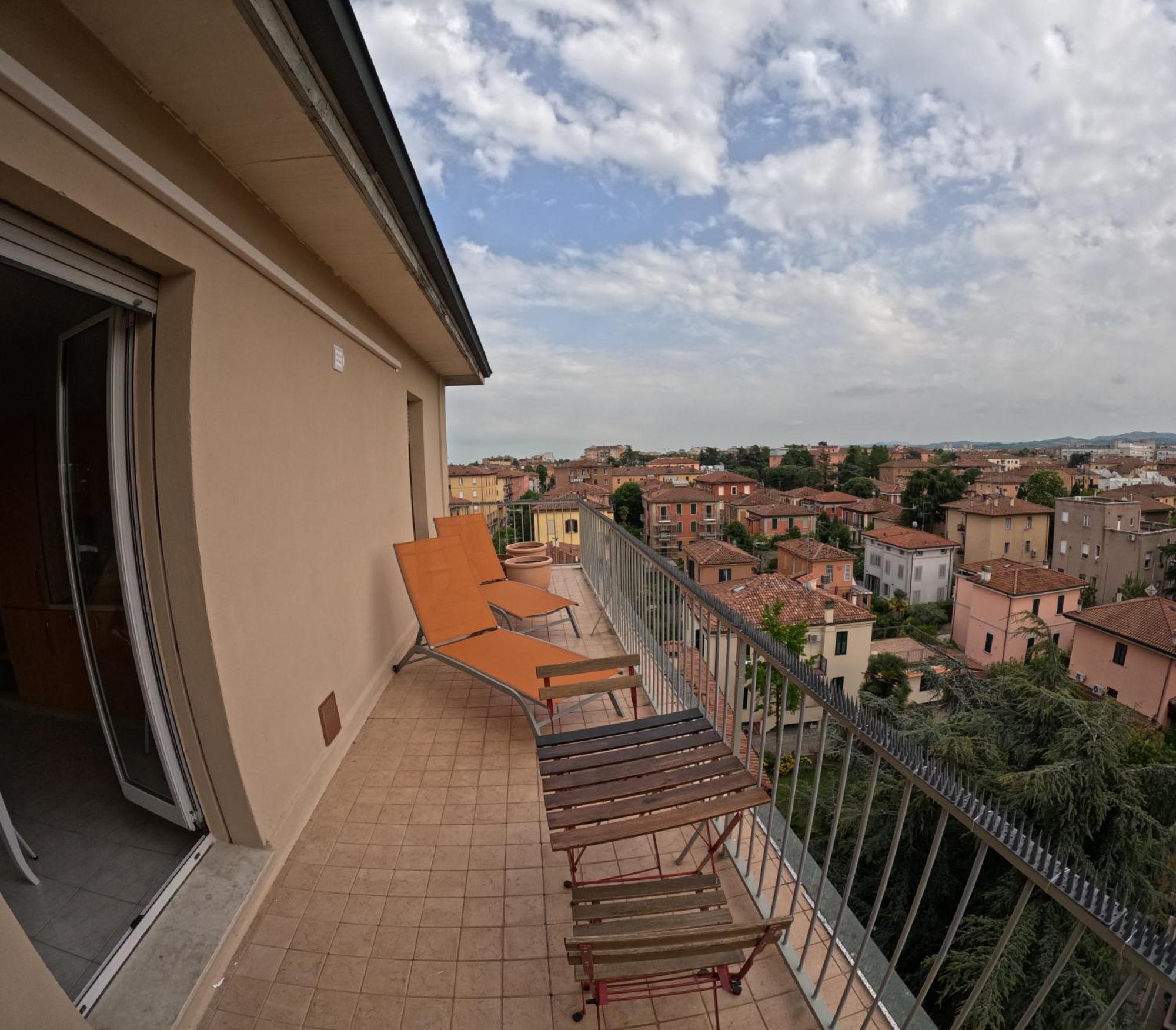 Bellavista Panoramic Terrace Appartamento Con Terrazza Zona Sant Orsola Μπολόνια Εξωτερικό φωτογραφία
